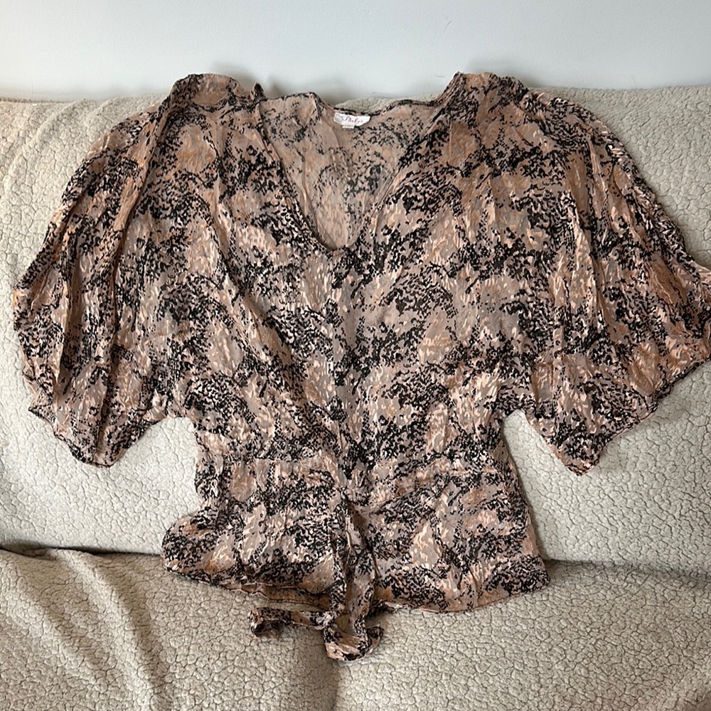 Parker Pink and Black Printed Sleeve Ruffled Blouse size M